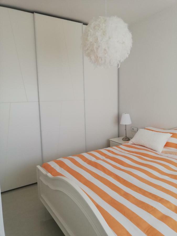 Amay 880 Nr 38 Torrevieja Kültér fotó